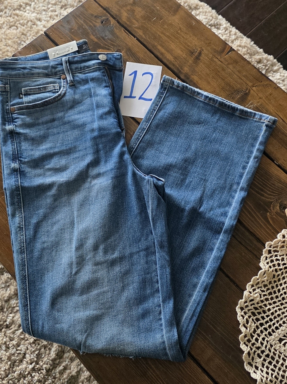 Classic Women's Blue Jeans - Straight Fit